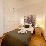 Διαμέρισμα Cosy 3 Bed Old Town Αλμπουφέιρα