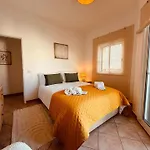 Cosy 3 Bed Old Town *