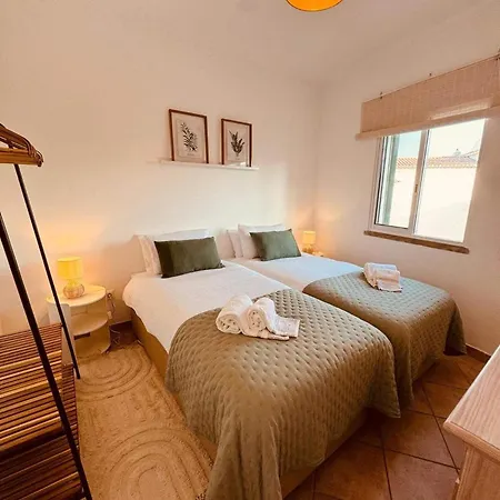 Cosy 3 Bed Old Town * Albufeira